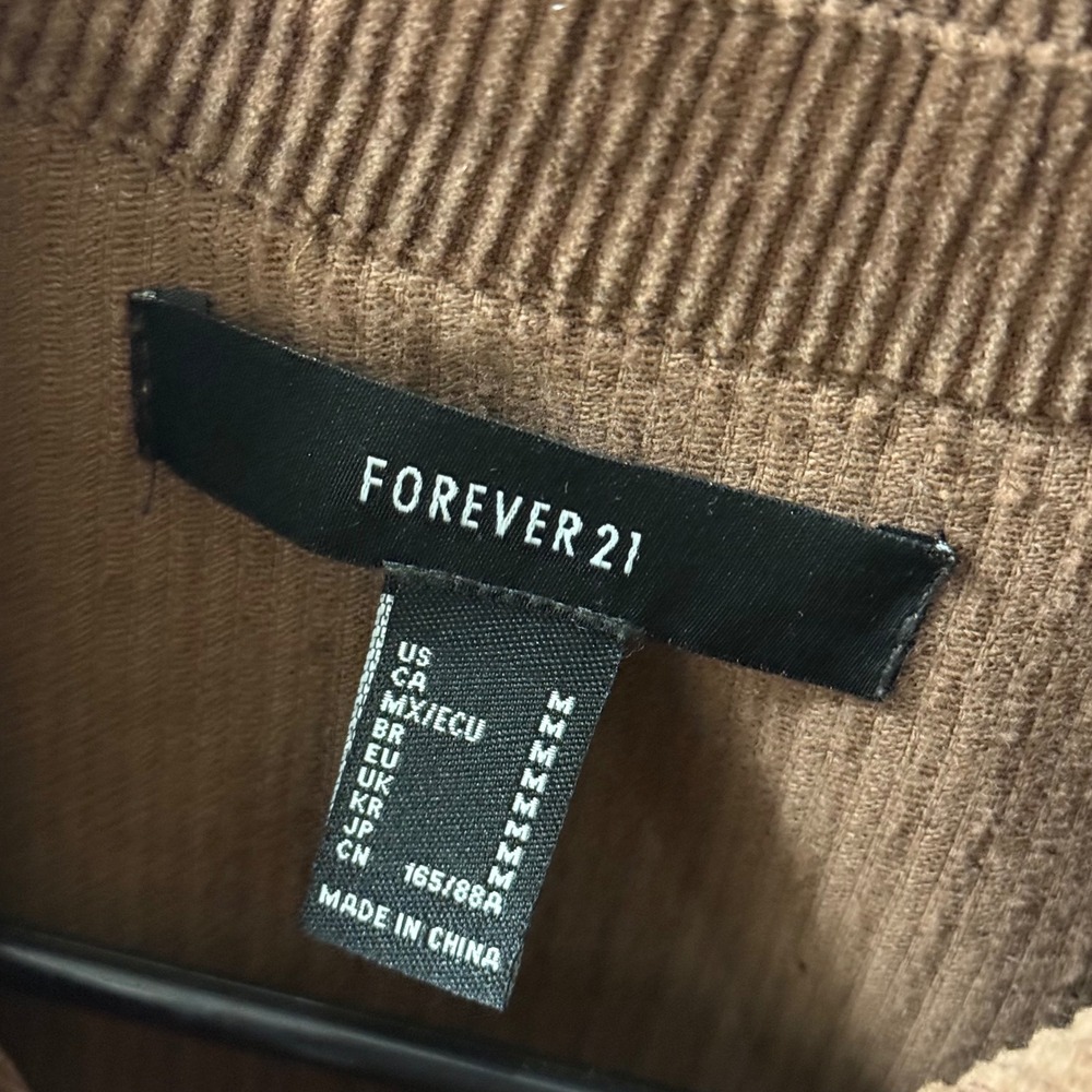 Forever 21 Womens Brown Corduroy Cropped Trucker Jacket Raw Hem Size Medium - Picture 3 of 7